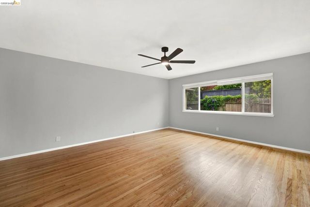 1043 47Th St, Emeryville, CA 94608