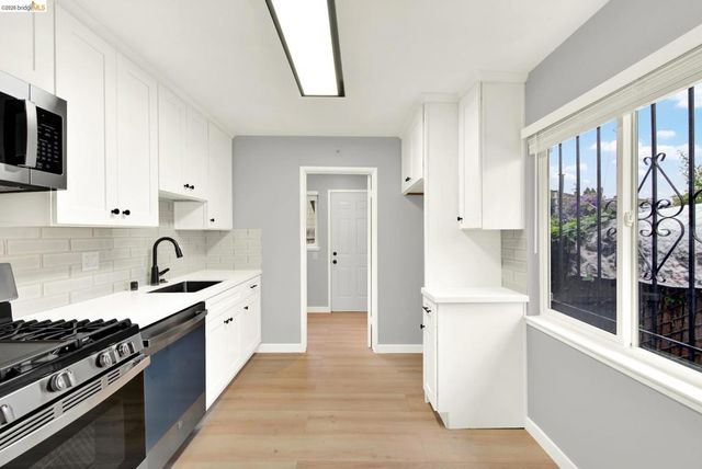 1043 47Th St, Emeryville, CA 94608