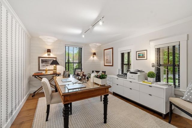 653 Main St, Concord, MA 01742