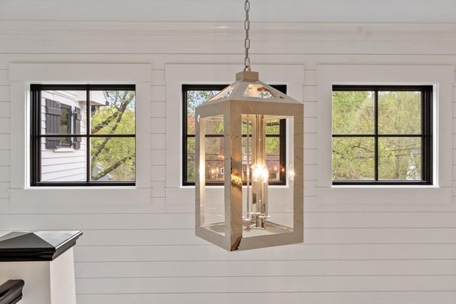 653 Main St, Concord, MA 01742