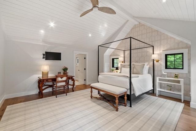 653 Main St, Concord, MA 01742