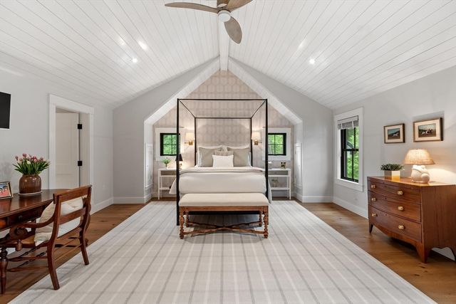 653 Main St, Concord, MA 01742