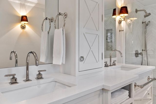 653 Main St, Concord, MA 01742