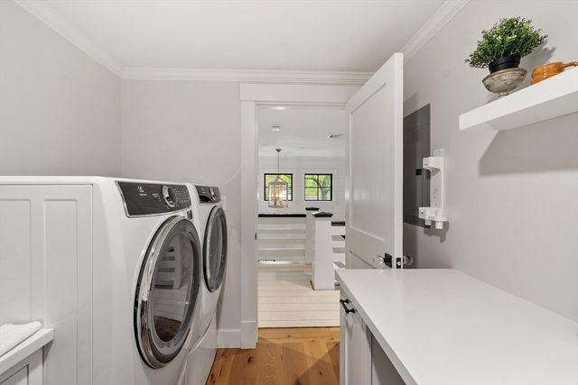 653 Main St, Concord, MA 01742