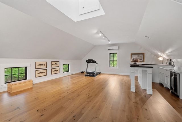 653 Main St, Concord, MA 01742