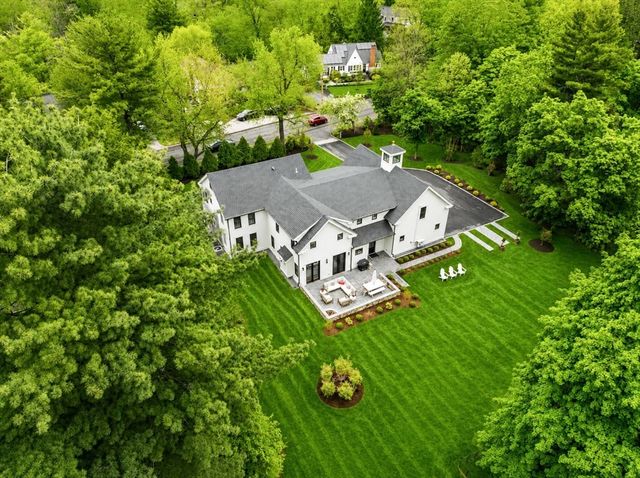 653 Main St, Concord, MA 01742