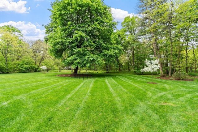 653 Main St, Concord, MA 01742