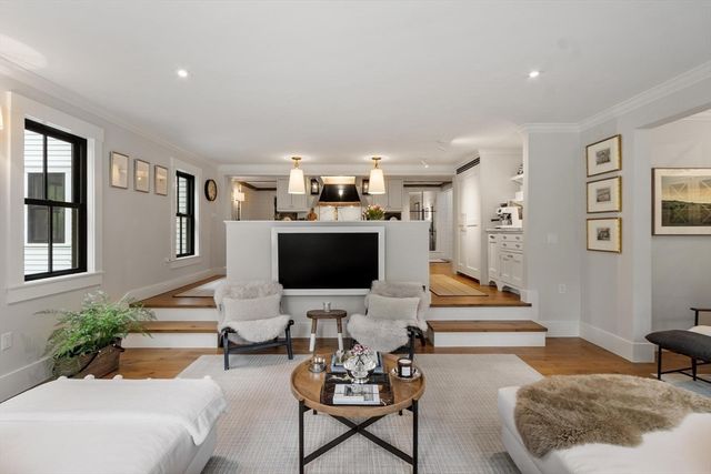 653 Main St, Concord, MA 01742