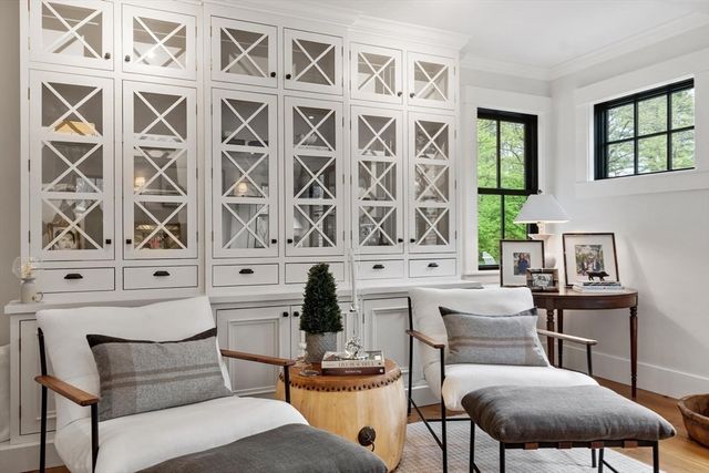653 Main St, Concord, MA 01742