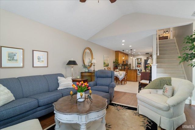 8004 River Park Way, Evansville, IN 47715