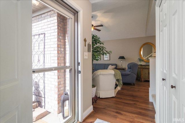 8004 River Park Way, Evansville, IN 47715