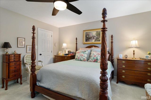 8004 River Park Way, Evansville, IN 47715
