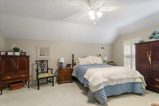 8004 River Park Way, Evansville, IN 47715