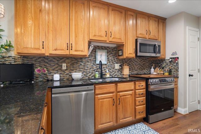 8004 River Park Way, Evansville, IN 47715