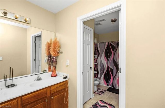 4823 Kingwell Drive, Mcleansville, NC 27301