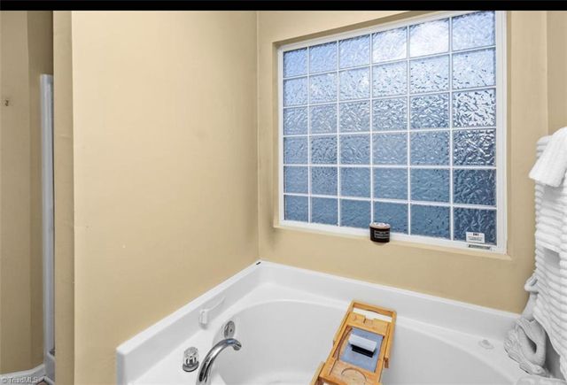 4823 Kingwell Drive, Mcleansville, NC 27301