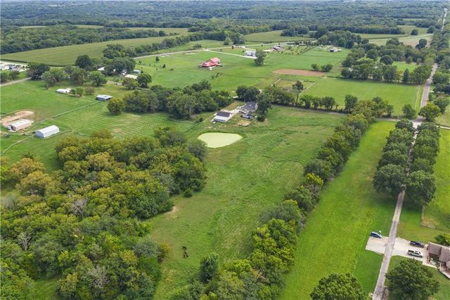 31212 E Webster Road, Grain Valley, MO 64029