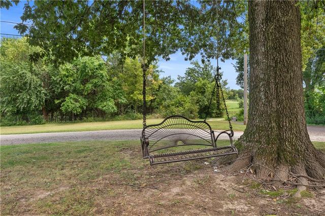 31212 E Webster Road, Grain Valley, MO 64029
