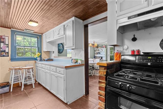 31212 E Webster Road, Grain Valley, MO 64029