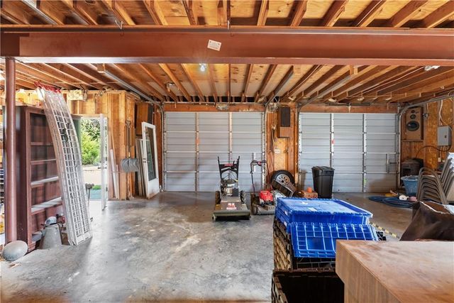 31212 E Webster Road, Grain Valley, MO 64029