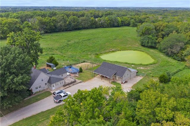 31212 E Webster Road, Grain Valley, MO 64029