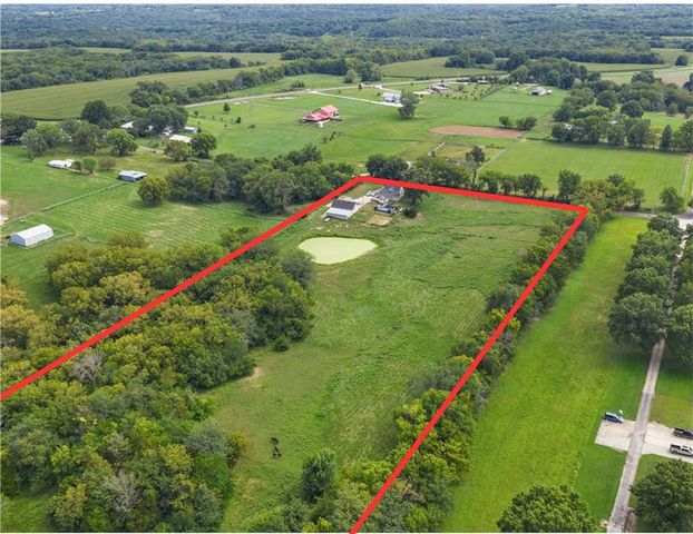 31212 E Webster Road, Grain Valley, MO 64029