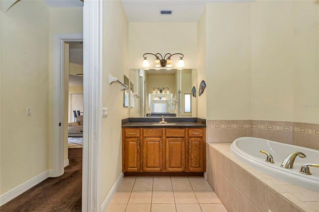 5203 GROVE MANOR, Lady Lake, FL 32159