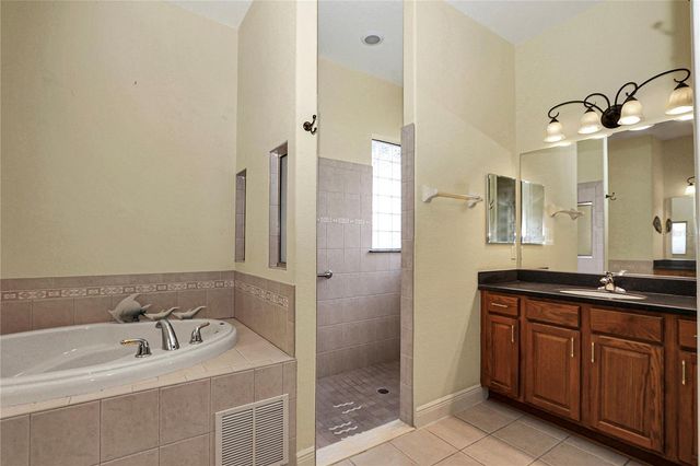 5203 GROVE MANOR, Lady Lake, FL 32159