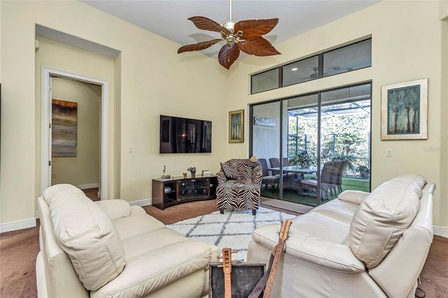 5203 GROVE MANOR, Lady Lake, FL 32159