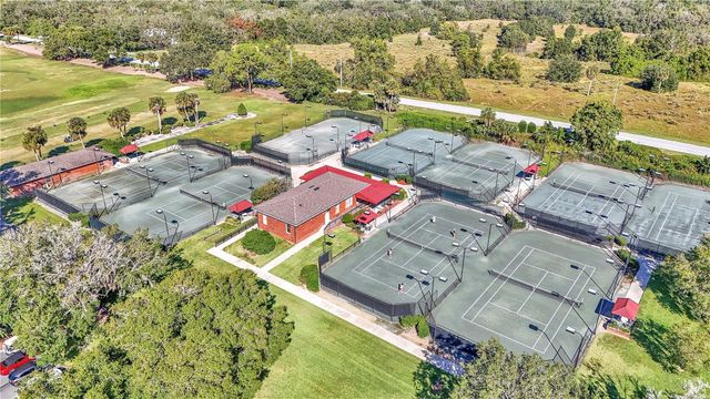 5203 GROVE MANOR, Lady Lake, FL 32159