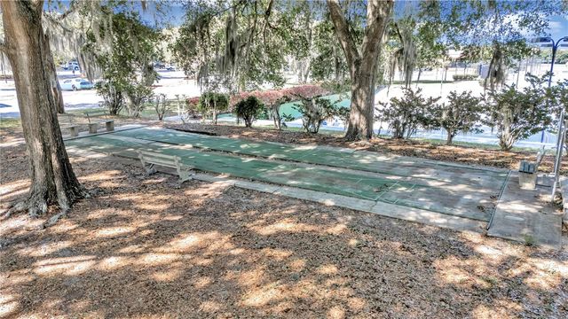 5203 GROVE MANOR, Lady Lake, FL 32159