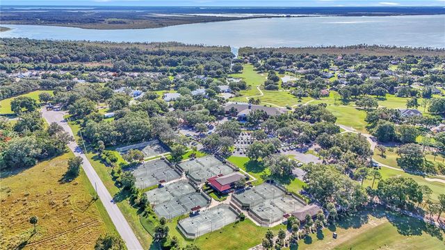 5203 GROVE MANOR, Lady Lake, FL 32159