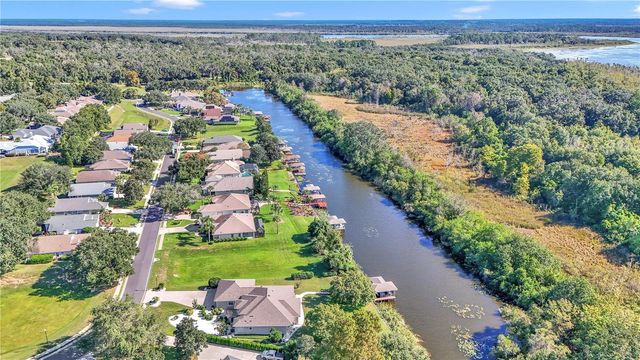 5203 GROVE MANOR, Lady Lake, FL 32159