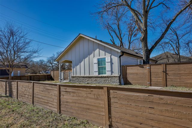 313 Fair Avenue, Gainesville, TX 76240