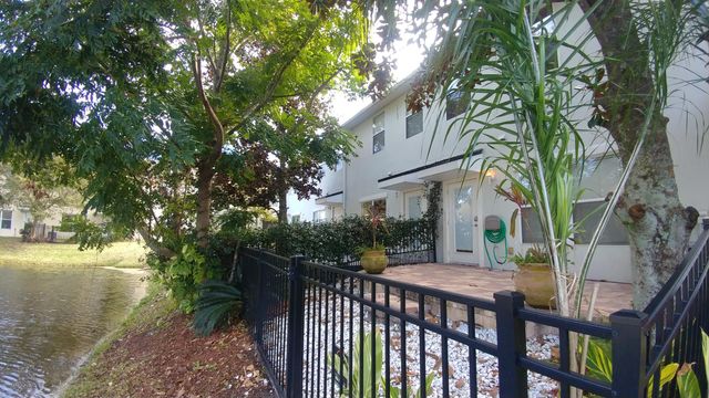 408 SOUTHERN BRANCH Lane, St. Johns, FL 32259