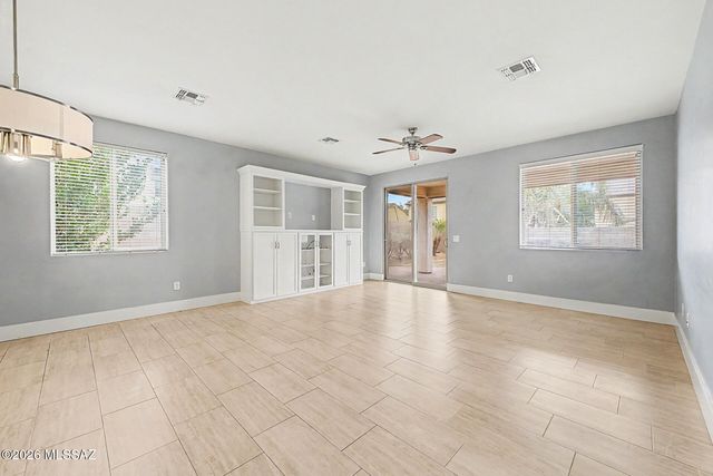 678 S Desert Haven Road, Vail, AZ 85641