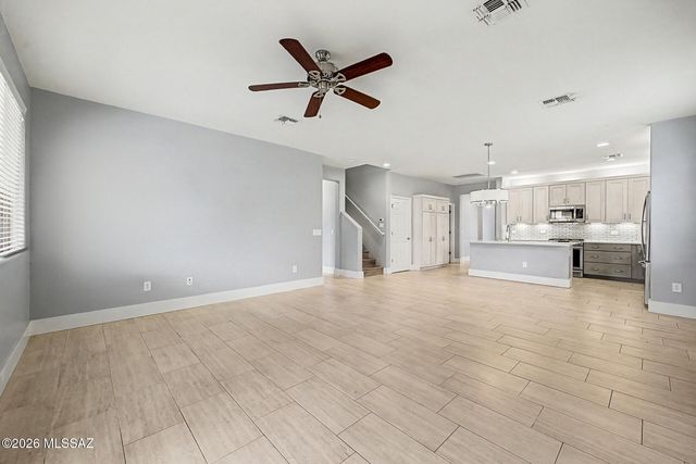 678 S Desert Haven Road, Vail, AZ 85641