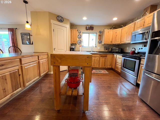239 Elk view Dr, Canyon City, OR 97820