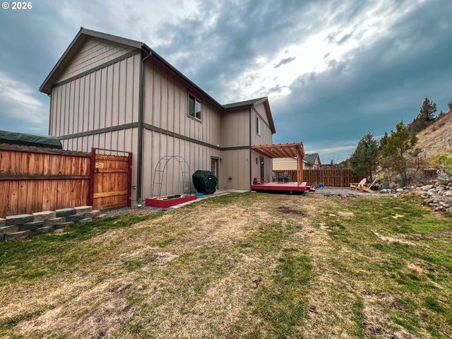 239 Elk view Dr, Canyon City, OR 97820