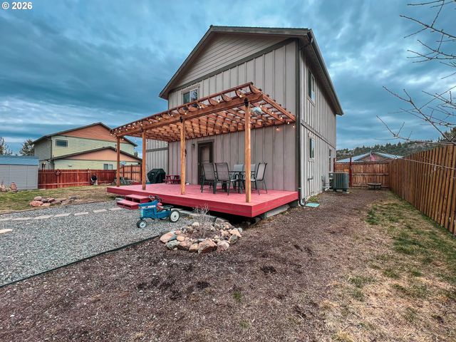 239 Elk view Dr, Canyon City, OR 97820