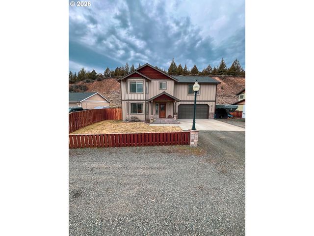 239 Elk view Dr, Canyon City, OR 97820