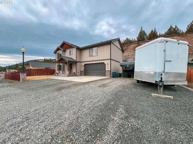 239 Elk view Dr, Canyon City, OR 97820