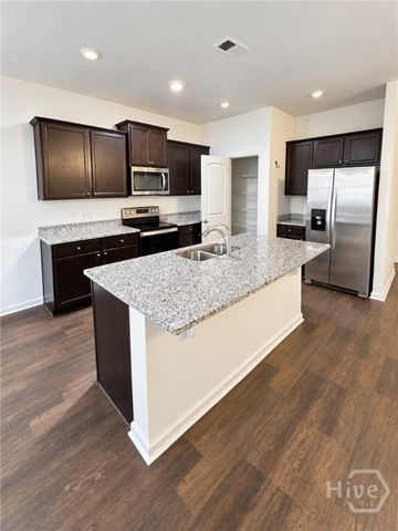 287 Hogan Drive, Richmond Hill, GA 31324