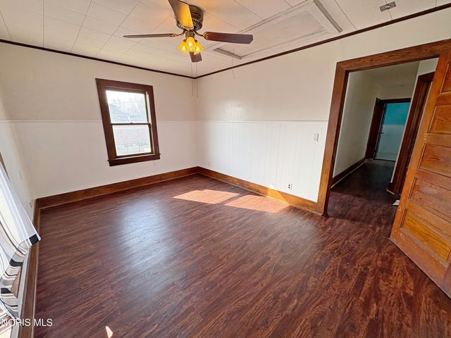 933 N Main Street, Bowling Green, OH 43402