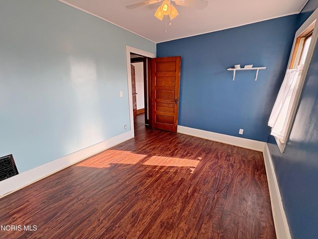 933 N Main Street, Bowling Green, OH 43402