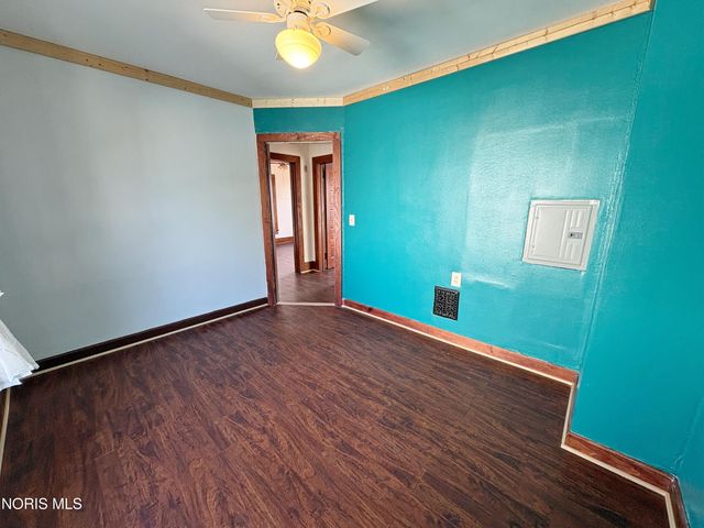 933 N Main Street, Bowling Green, OH 43402