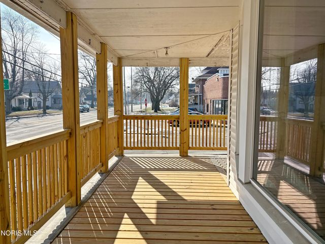 933 N Main Street, Bowling Green, OH 43402