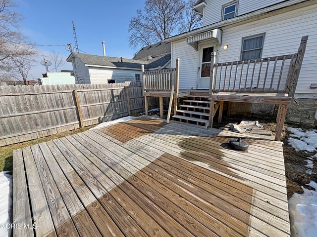 933 N Main Street, Bowling Green, OH 43402