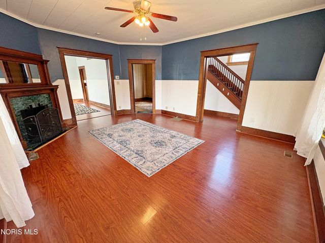 933 N Main Street, Bowling Green, OH 43402