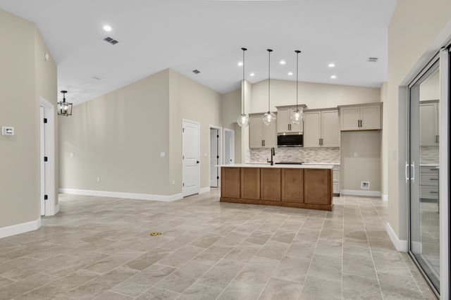30 Edith Pope Dr, Palm Coast, FL 32164